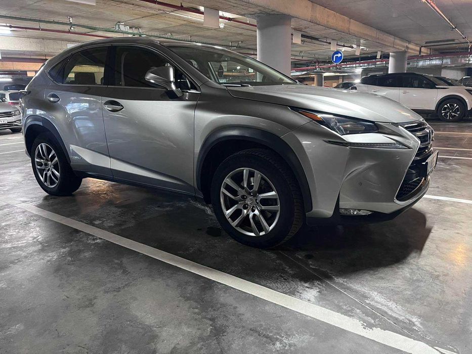 Lexus NX300h 2.5 Hybrid e-Four e-CVT