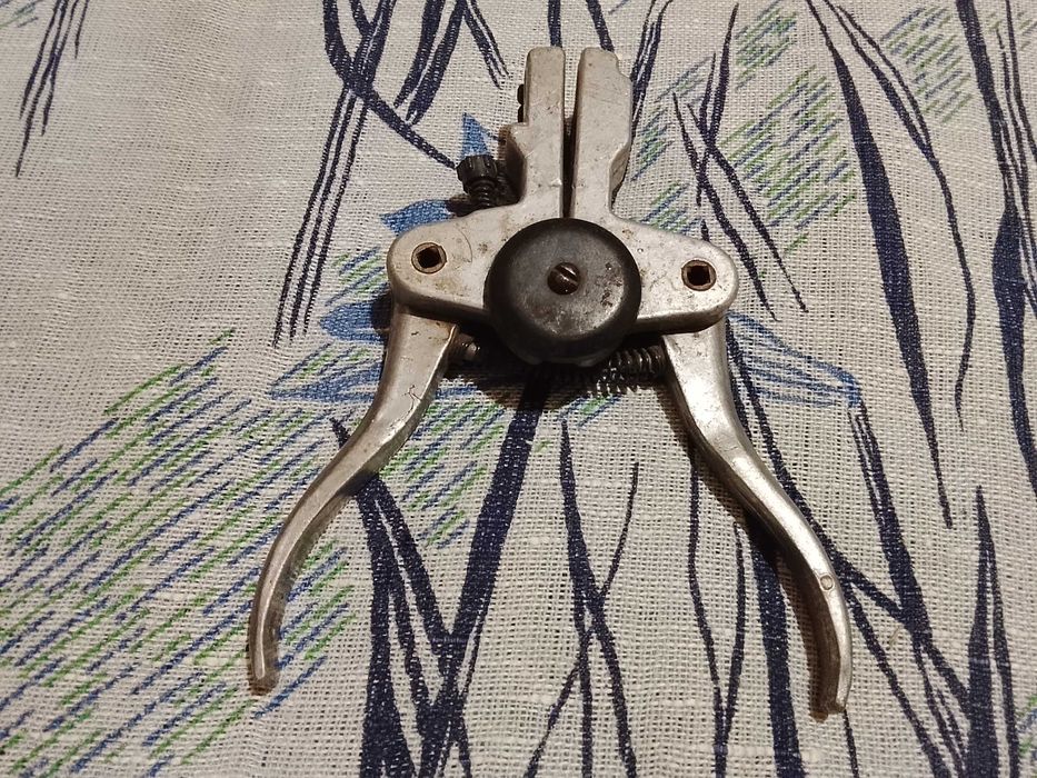 Специализированный инструмент для зачистки проводов ЗП-1 (СССР)