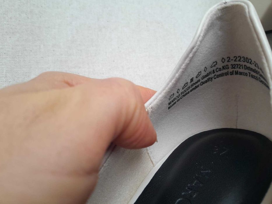 Бели обувки Marco Tozzi, немски, р-р 37, кожени, с малък ток, елегант