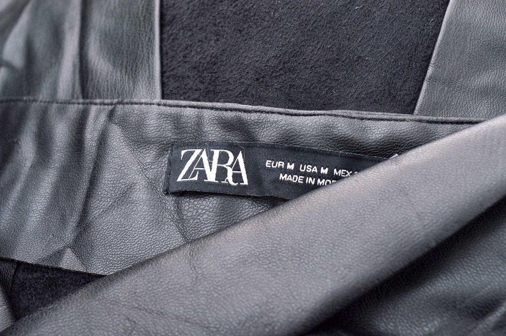 Чисто нова черна дълга лъскава кожена пола "Zara" / "Зара", размер M