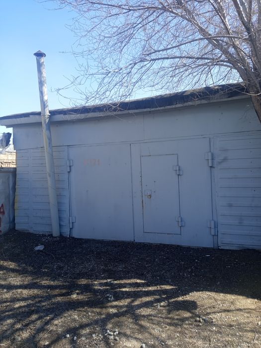 Продам гараж.Район чашки ,ложки.