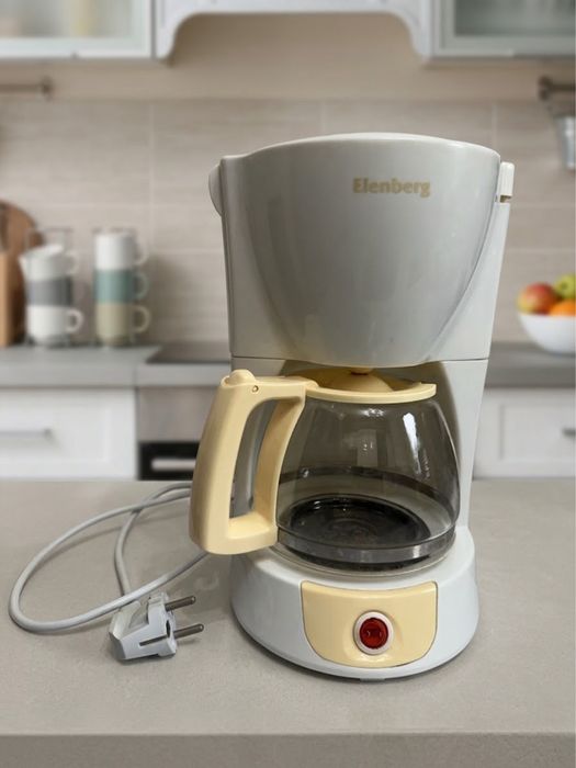 Капельная кофеварка Elenberg KM-2400