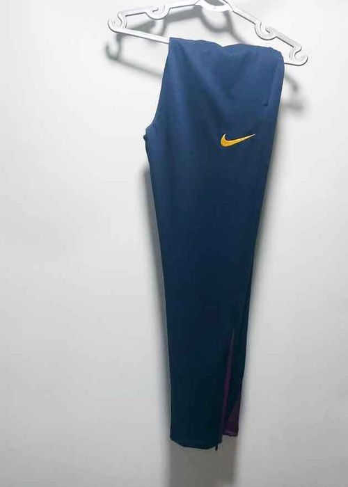 Спортивное трико FC Barcelona. Размер М. Новое