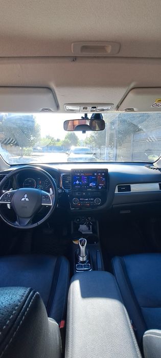 Vand Mitsubishi Outlander Plug/ In Hybrid III, masina este in perfecta stare de functionare