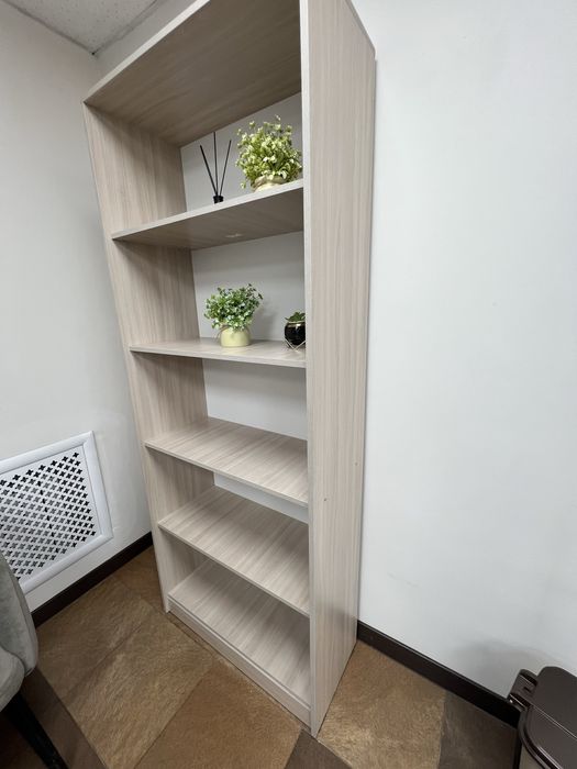 продаю шкаф пинал