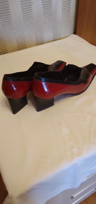 Туфли из натуральной кожи 39 р.