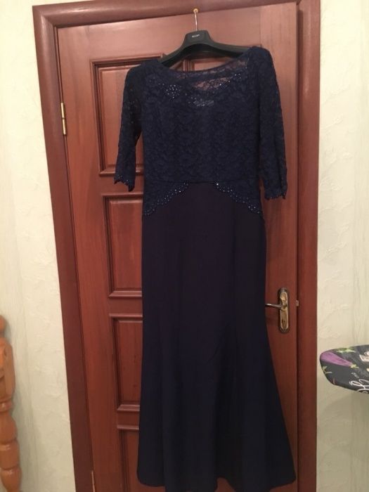 Меняю платье