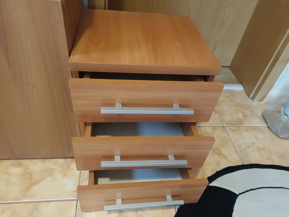 Ieftin mobila - comode si noptiere cu sertare