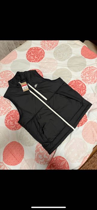 Nike мъжки елек нов