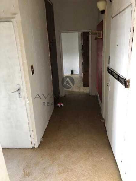 Продава се Двустаен апартамент в Пловдив, Изгрев - 65 кв.м за 847 €/кв.м - Снимка #8