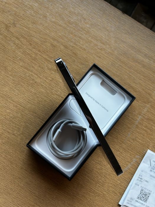 Продавам Iphone 12pro