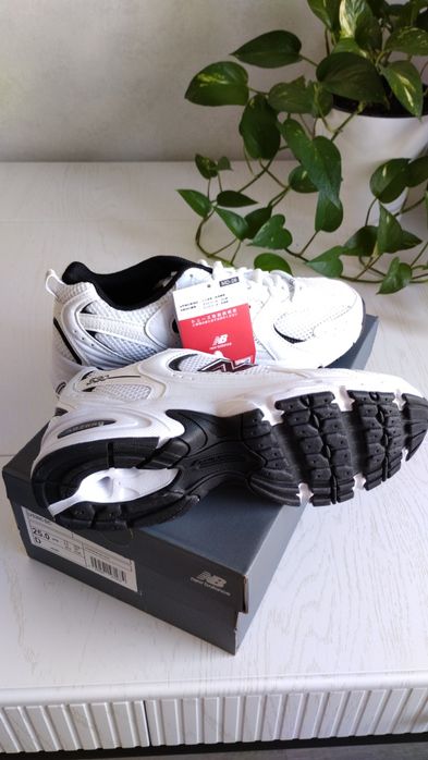 Оригинальные кроссовки New balance 530