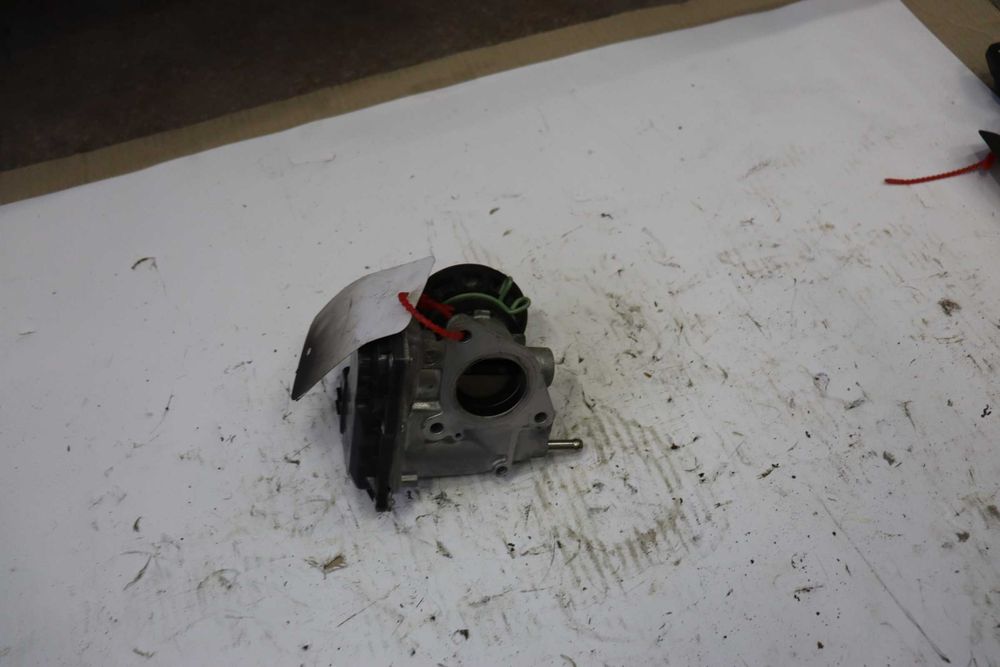 Дроселова клапа Корпус за Ford,Peugeot,Citroen 1.4 D  96561130,80