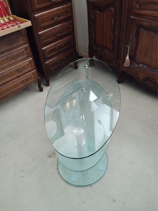 Стъклена холна масичка