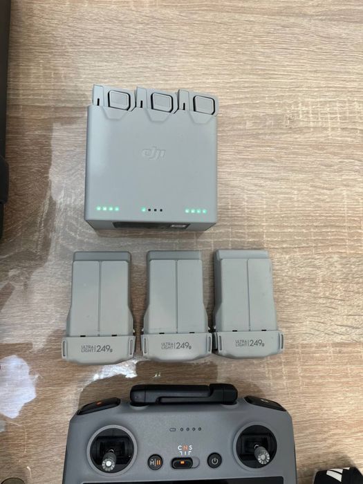 Продам дрон DJI MINI 4 PRO