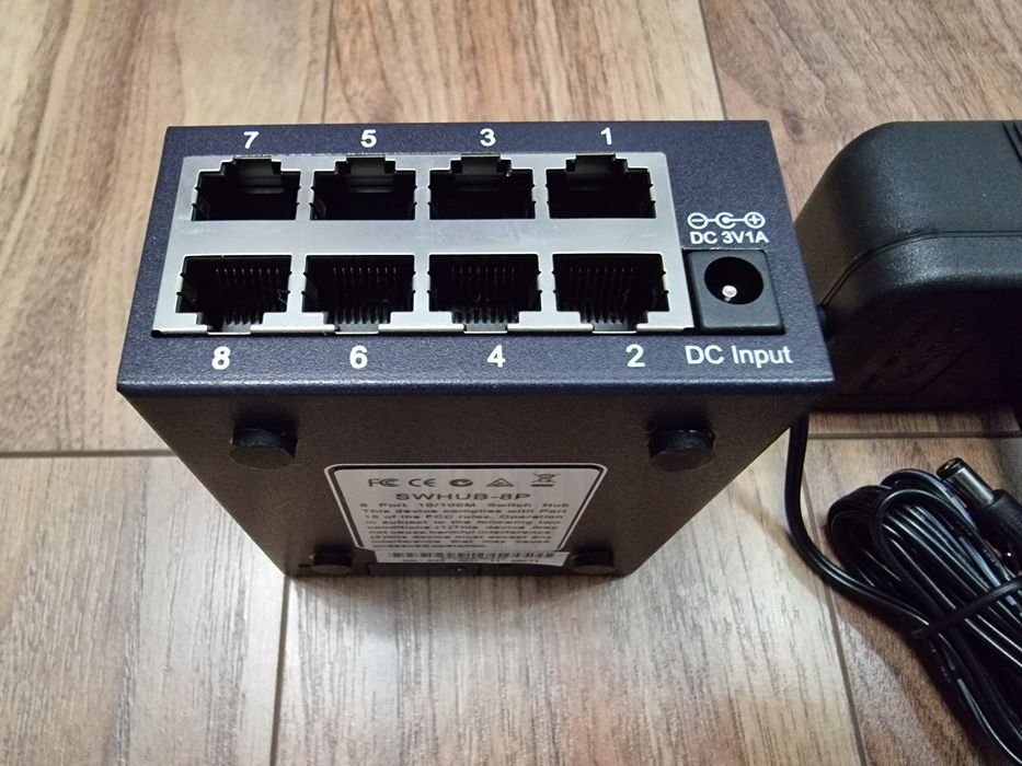 Switch ST-Lab N153 10/100M 8 Ports NWAY Switch