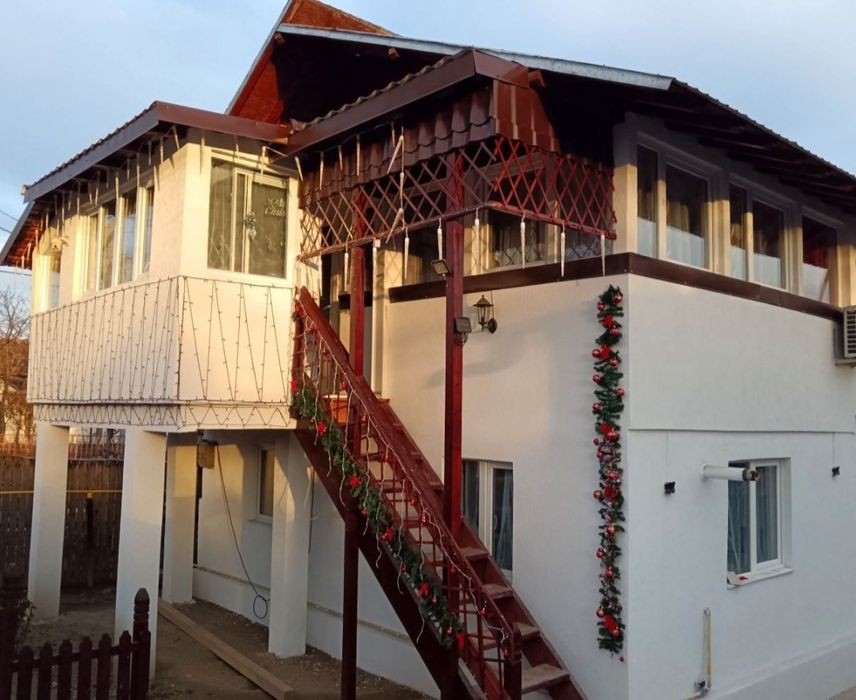 Vând casă și Afacere 8ani activitate