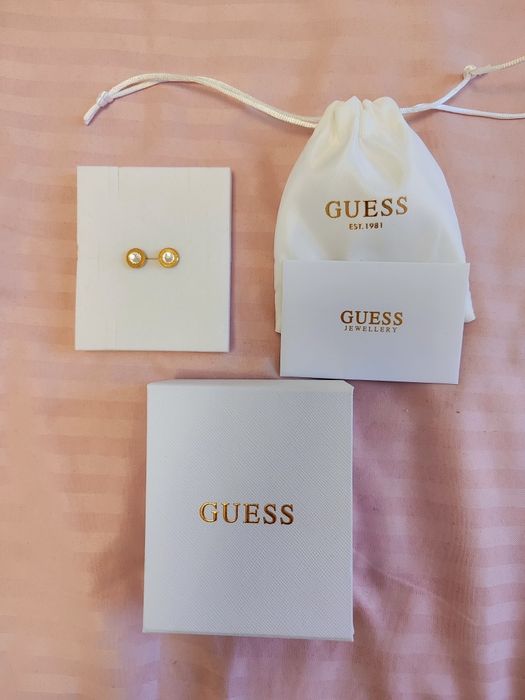 Нови обеци Guess
