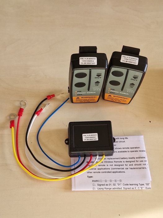Telecomanda troliu auto wireless cu 2 telecomenzi 12v.24v