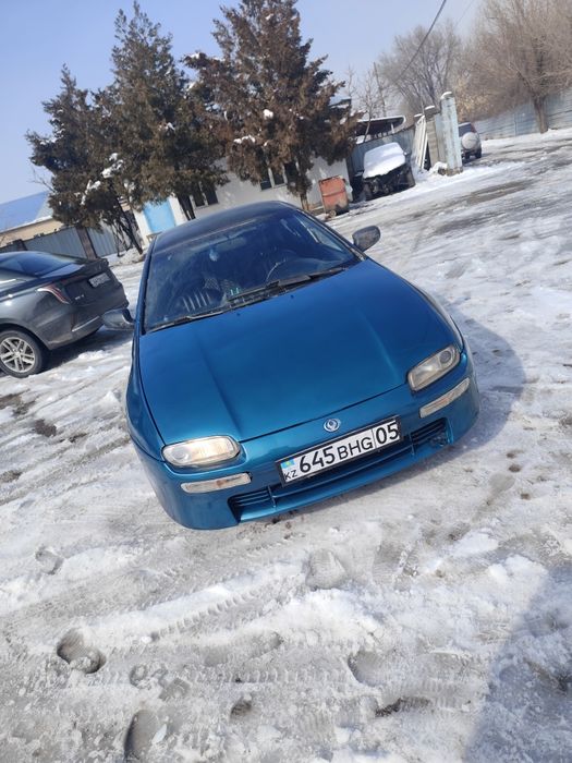 Мазда 323 F BA в хорошем состояние
