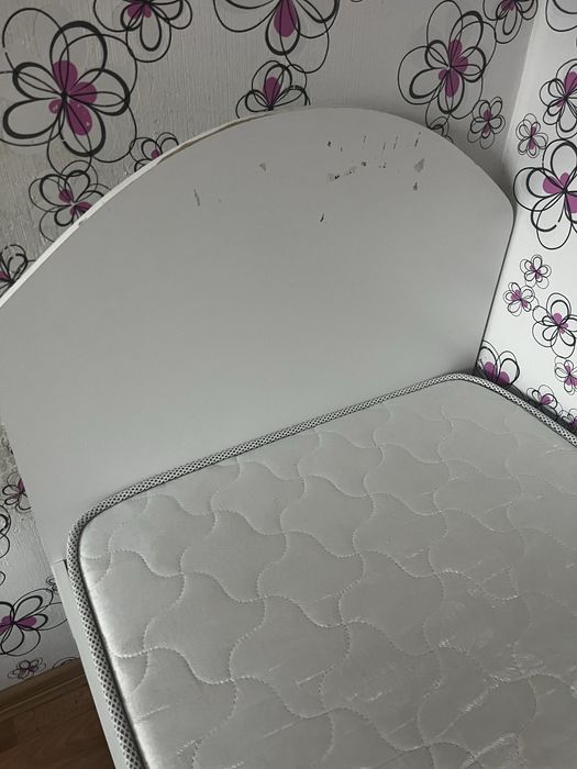 Продам односпальную кровать