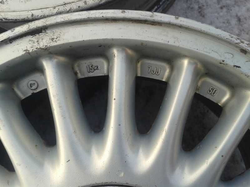 Продам ОДИН оригинальный легкосплавный диск