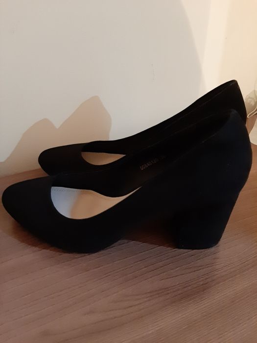 Продам туфли под замш 36р-р