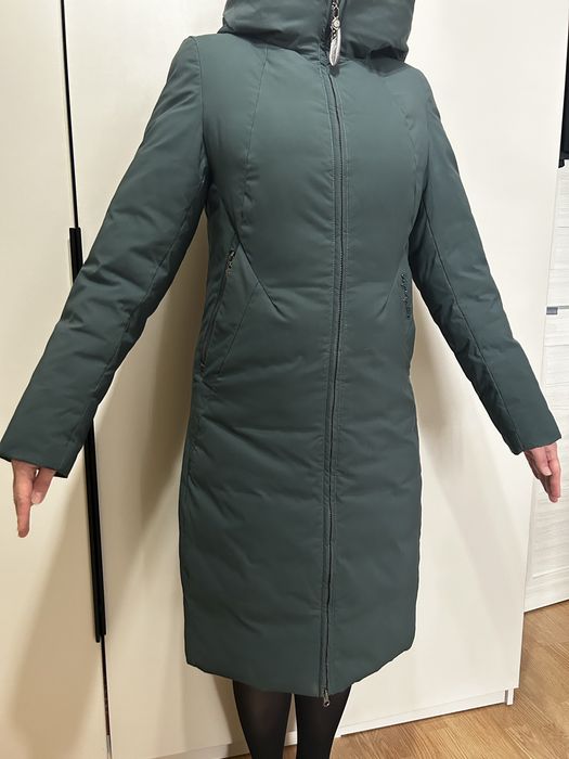 Продам женские куртки