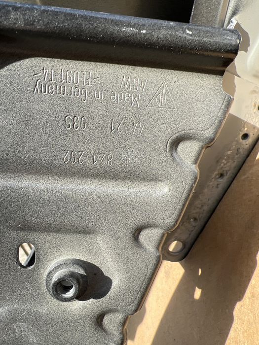 Porsche 911/992 Turbo S десен калник