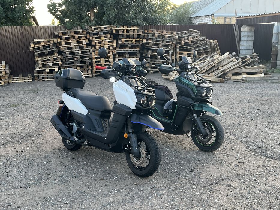 Продам скутер 150куб. Срочно