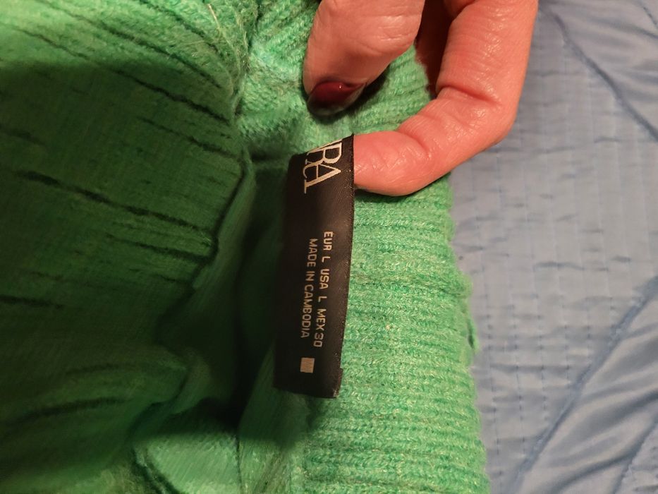 Тёплый свитер Zara зеленый