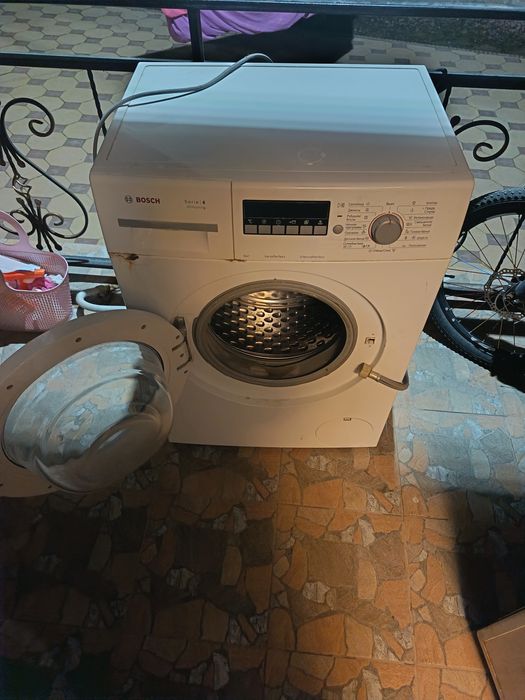 Продаю стиральную  машину BOSCH б/у