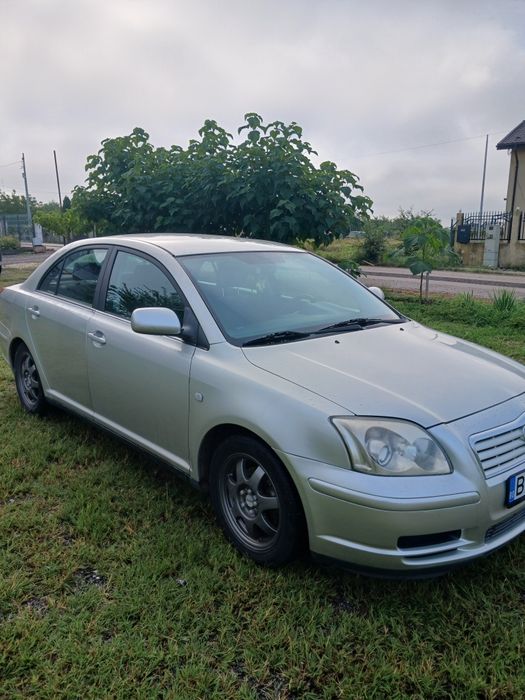 Vând Toyota Avensis 2004