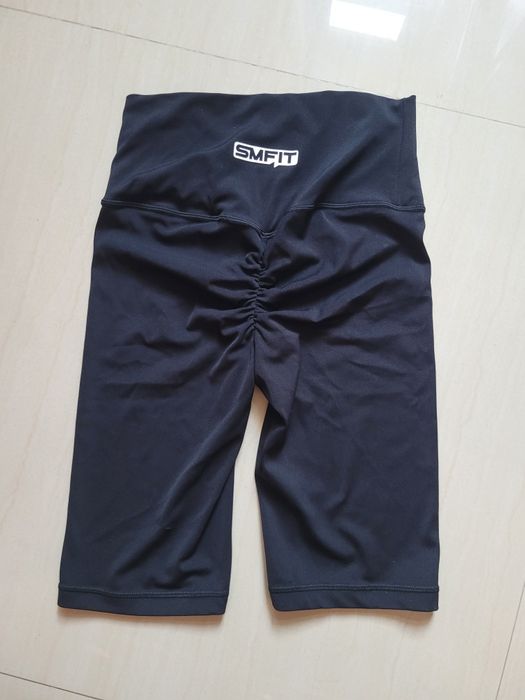 Спортни клинове и сутиен/бюстие