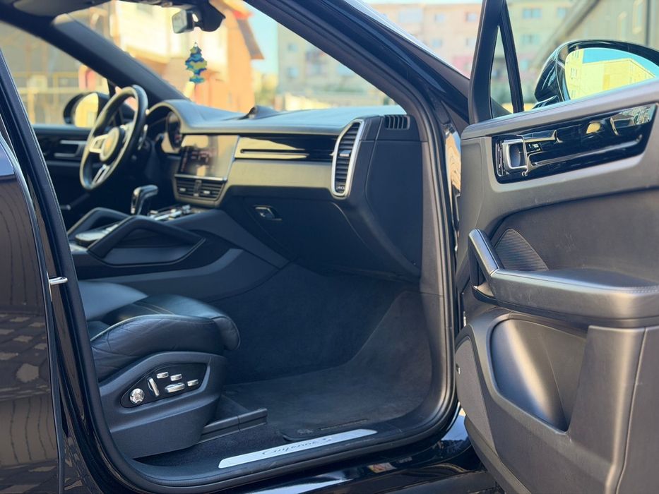 Porsche Cayenne Coupe S 2021 variante