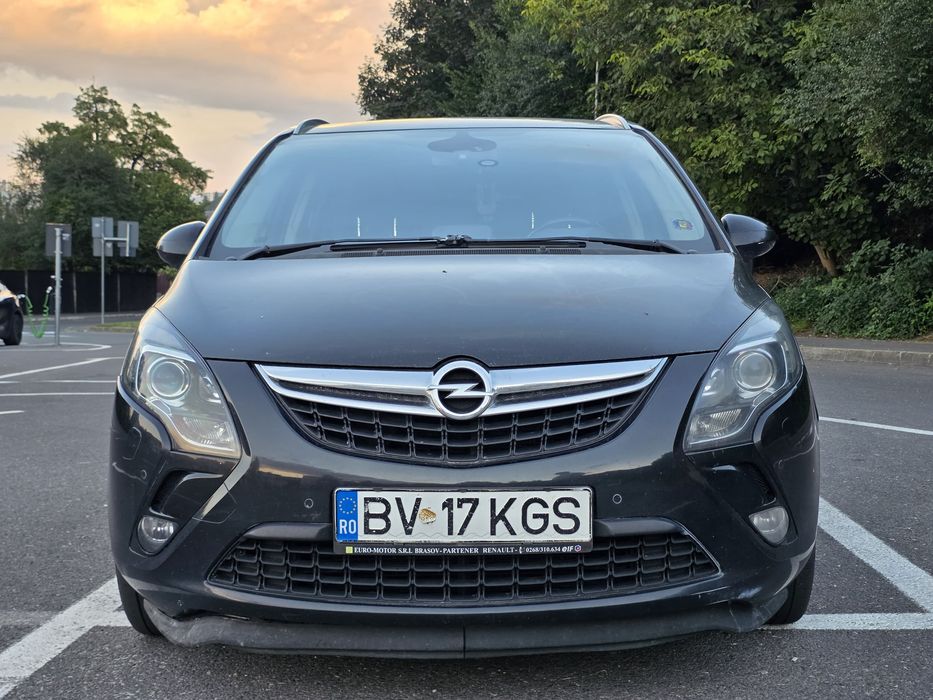 Opel Zafira Tourer 7 locuri