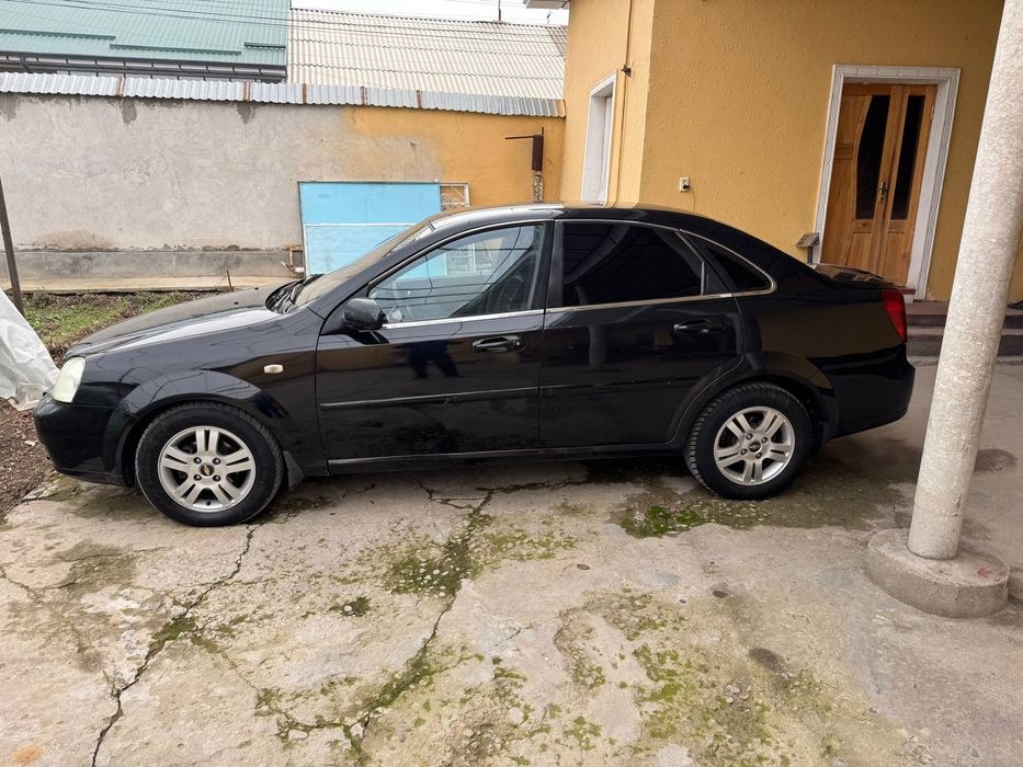 Lasseti sotiladi srochniy