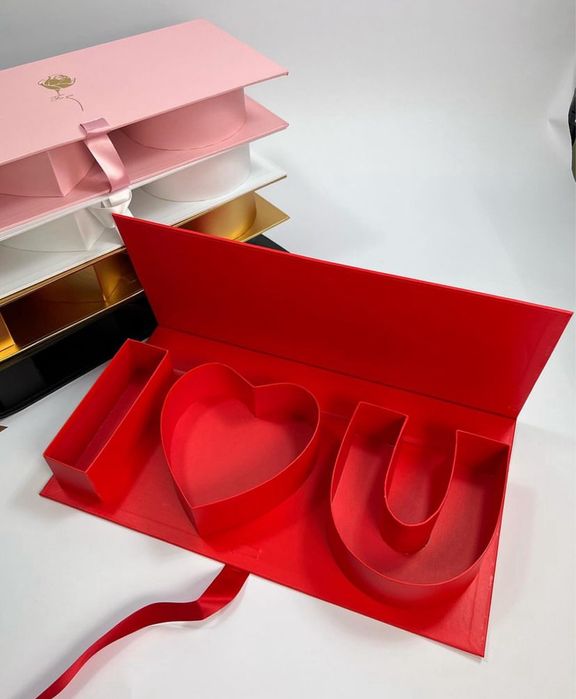 Клубника коробка Бантик LOVE