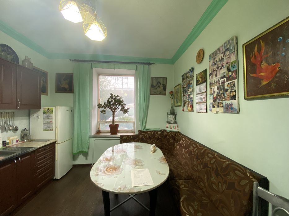 Продам 4-х комнатную квартиру