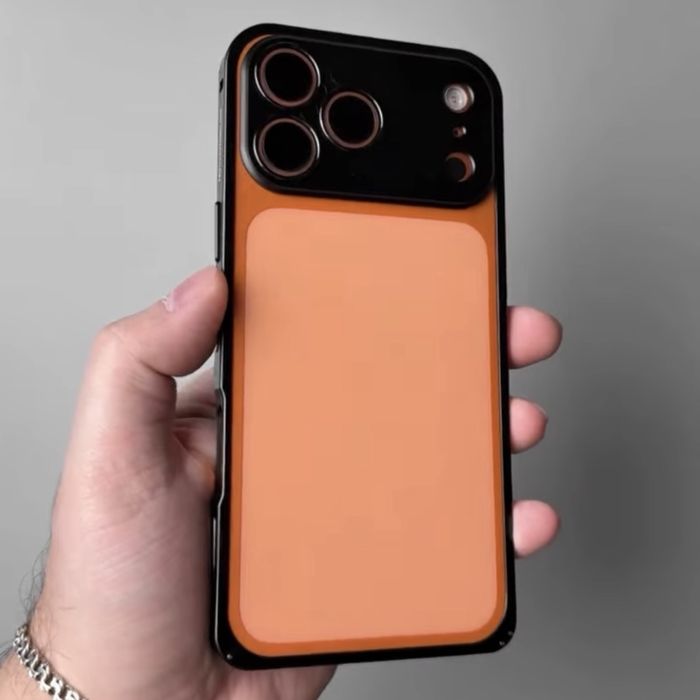 Notanothercase chehol sotiladi