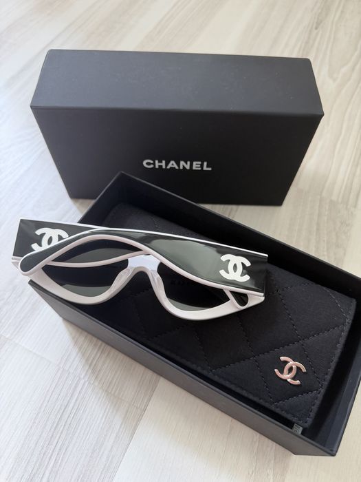 Ochelari de soare Chanel