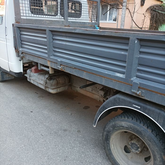 Vînd camioneta basculabila