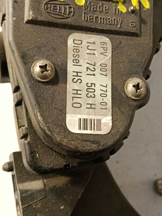 Потенциометър педал газ VW Golf 4 / Bora 1.9 TDI 90 кс 1J1721503H Hella