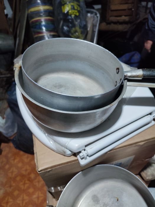 Продам  кастрюли.