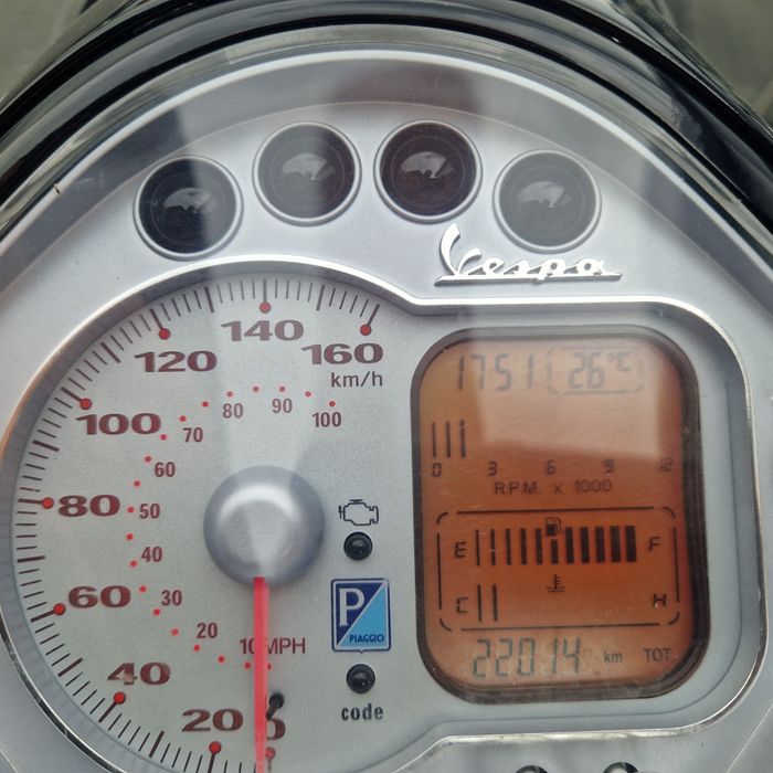 Piaggio Vespa GTS 250i