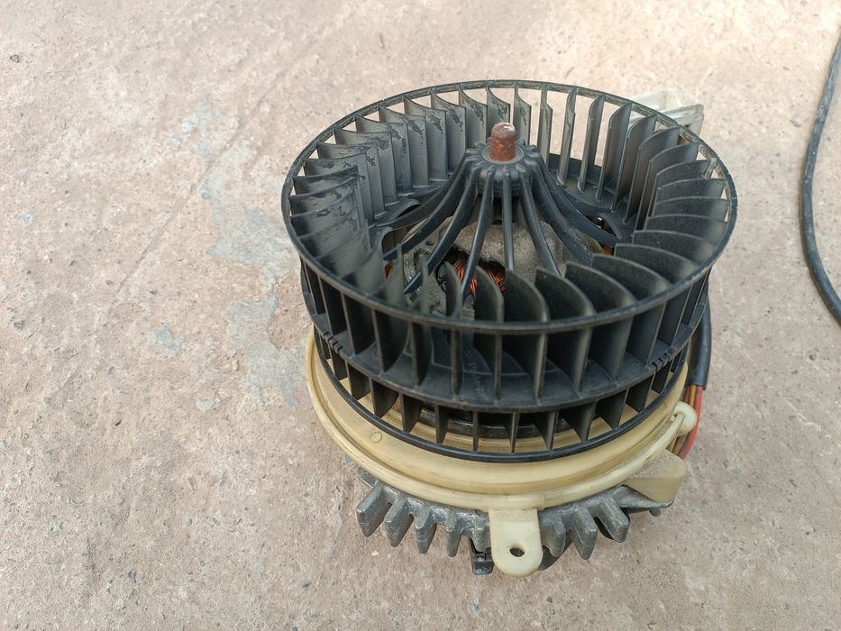 Продам моторчик печки