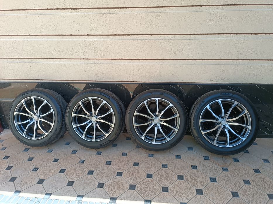 Vossen Diska Balon Pauk Stil 215 55 R17 Holati Yaxshi