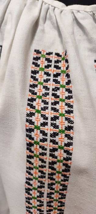 Ie veche tradițională