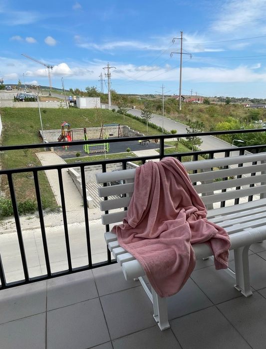 Inchiriez apartament 3 camere