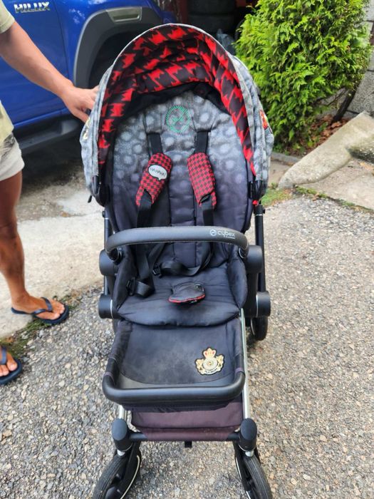 ПРОДАВАМ КОЛИЧКА Cybex 4 e priam rebellious